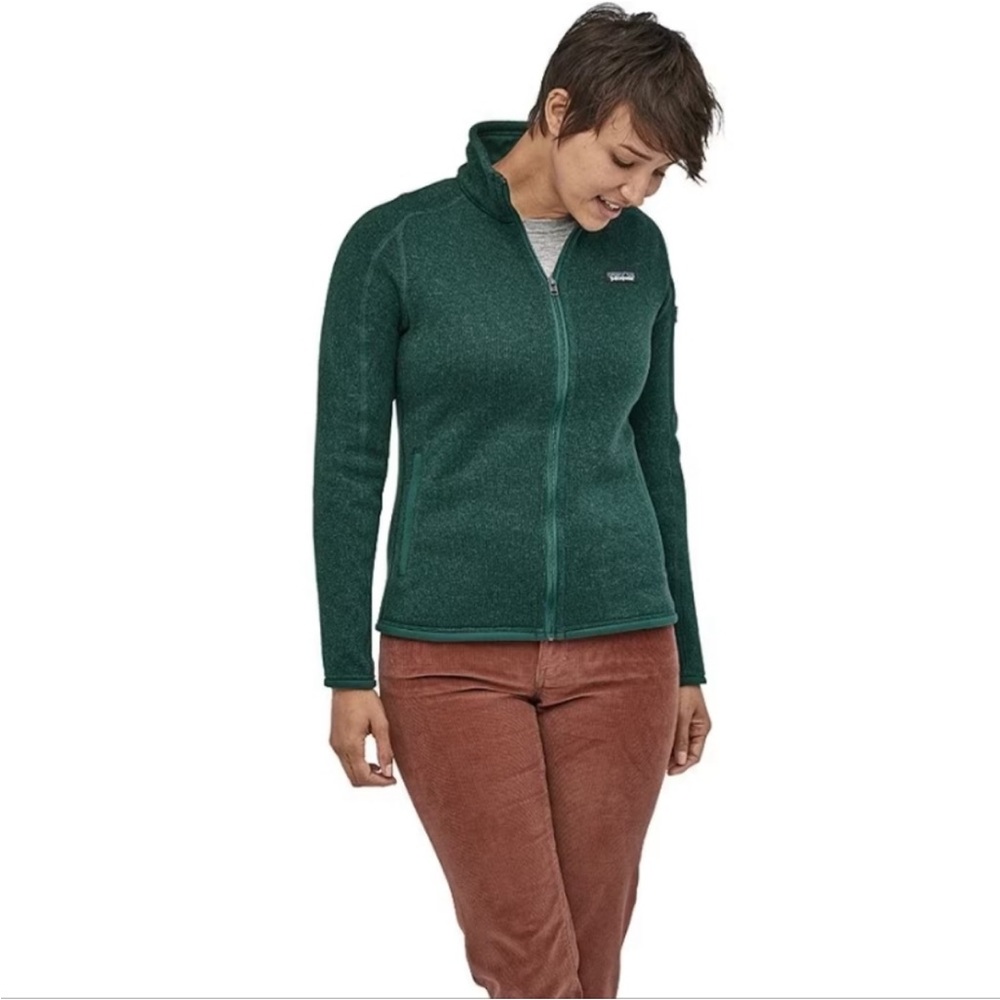 Patagonia Women’s size Large full zip green jacket